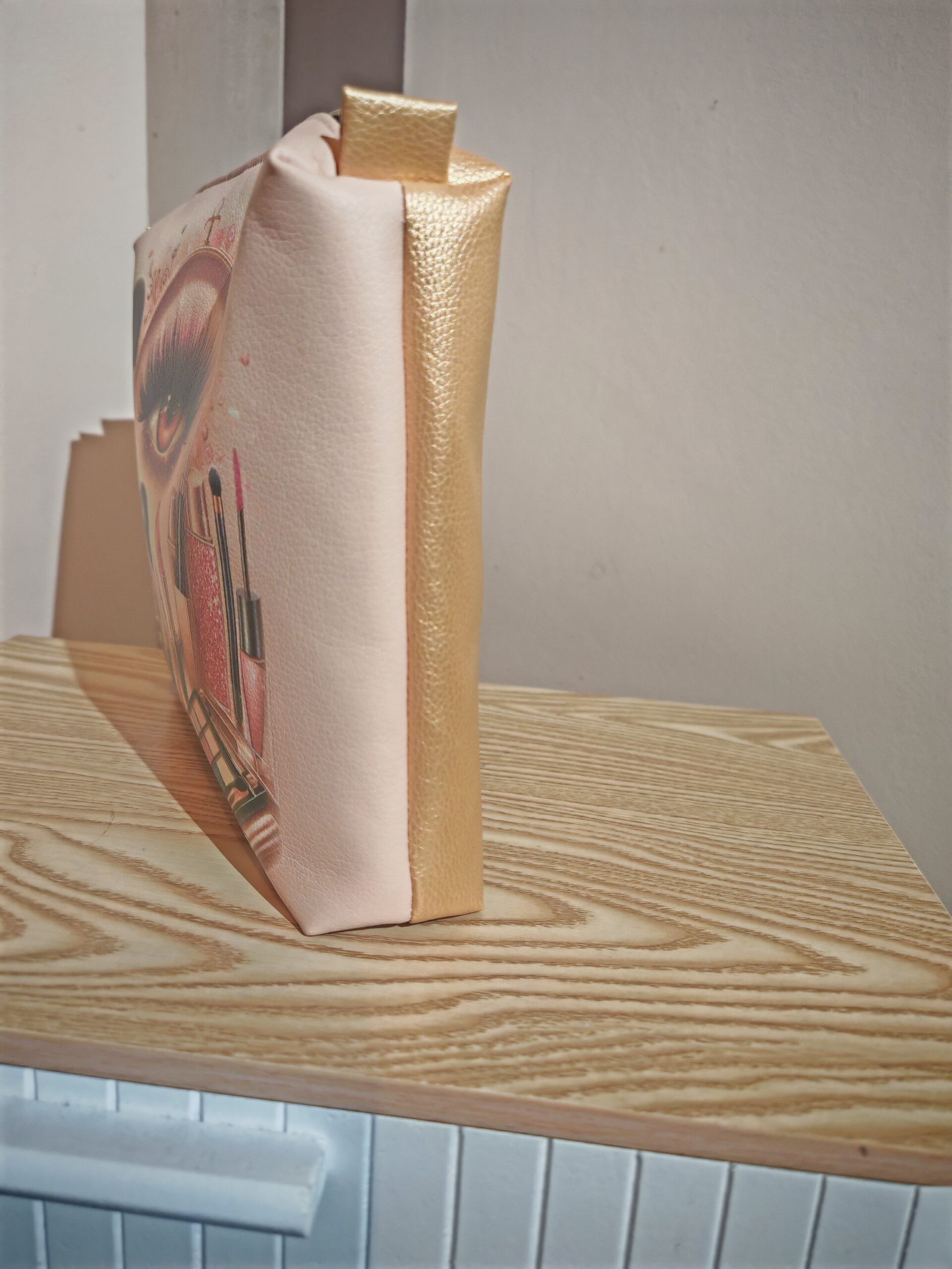 Trousse à maquillage — Regard doré – Image 2
