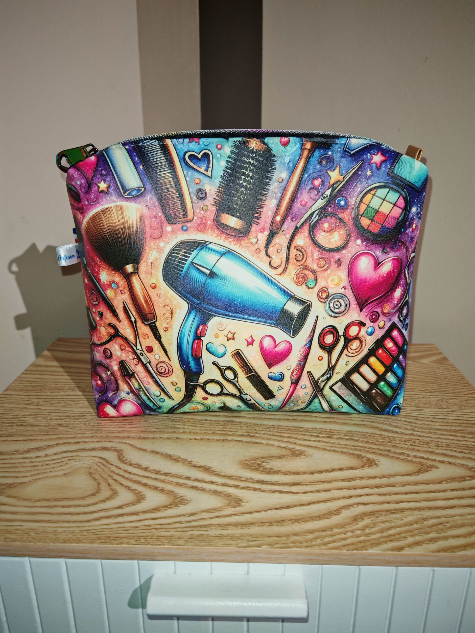 Trousse de toilette — Sèche-cheveux Pop Art Doré – Image 3