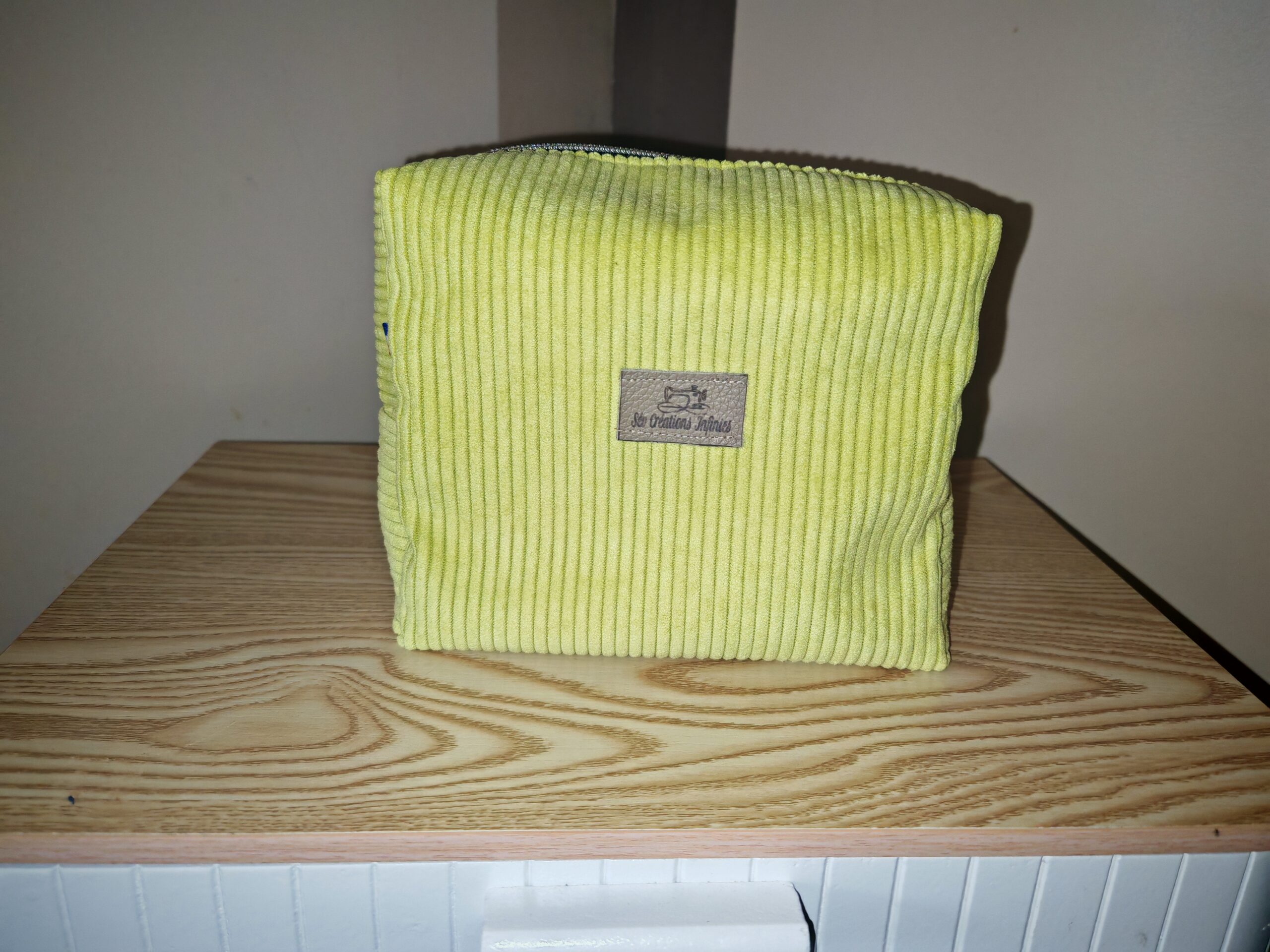 Trousse de maquillage — Velours côtelé (Format moyen) – Image 2