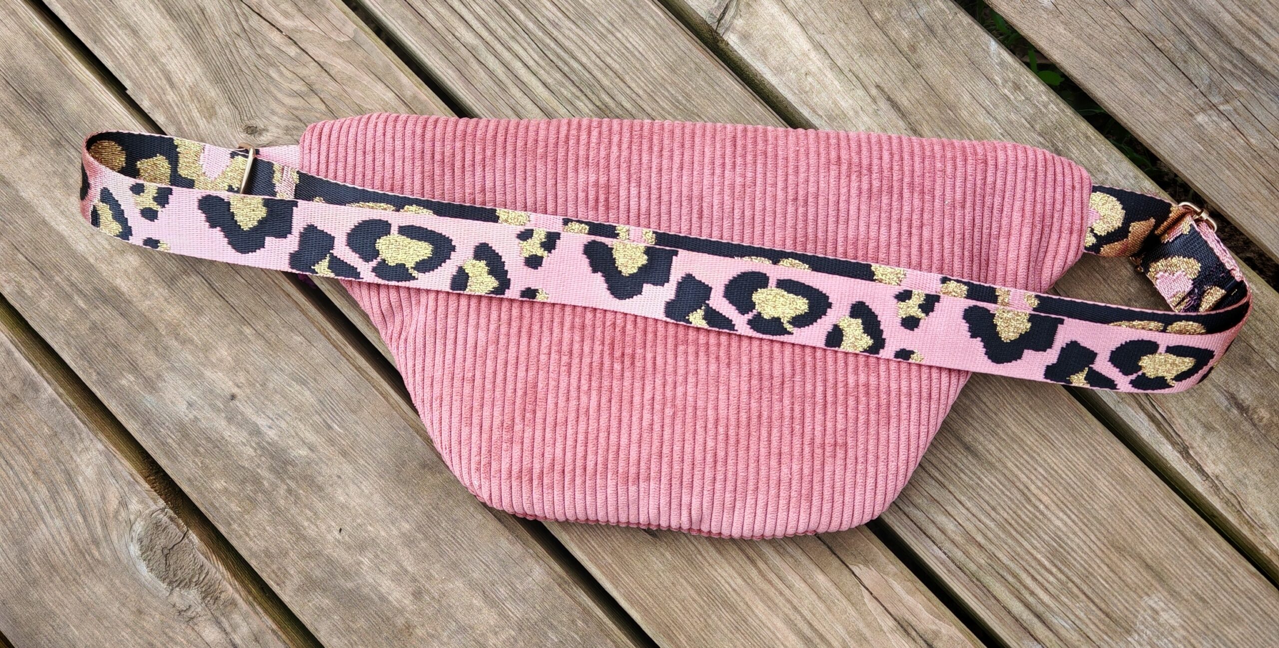 Sac banane — Velours vieux rose & sangle léopard – Image 2
